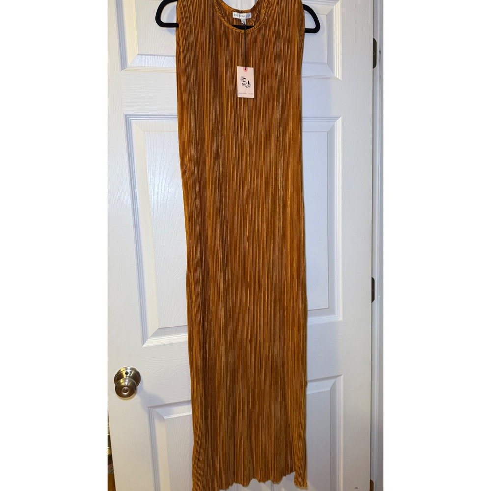 Sincerely Jules Dress Womens L Gold Plisse Pleated Maxi Sleeveless Cocktail